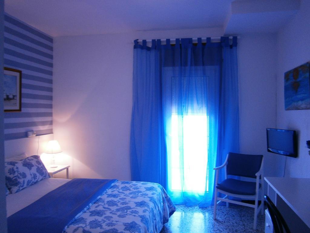 Hostal Don Pepe Фигерас Экстерьер фото