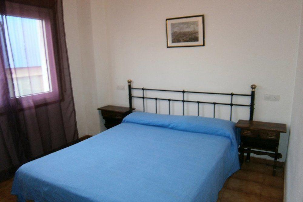 Hostal Don Pepe Фигерас Экстерьер фото