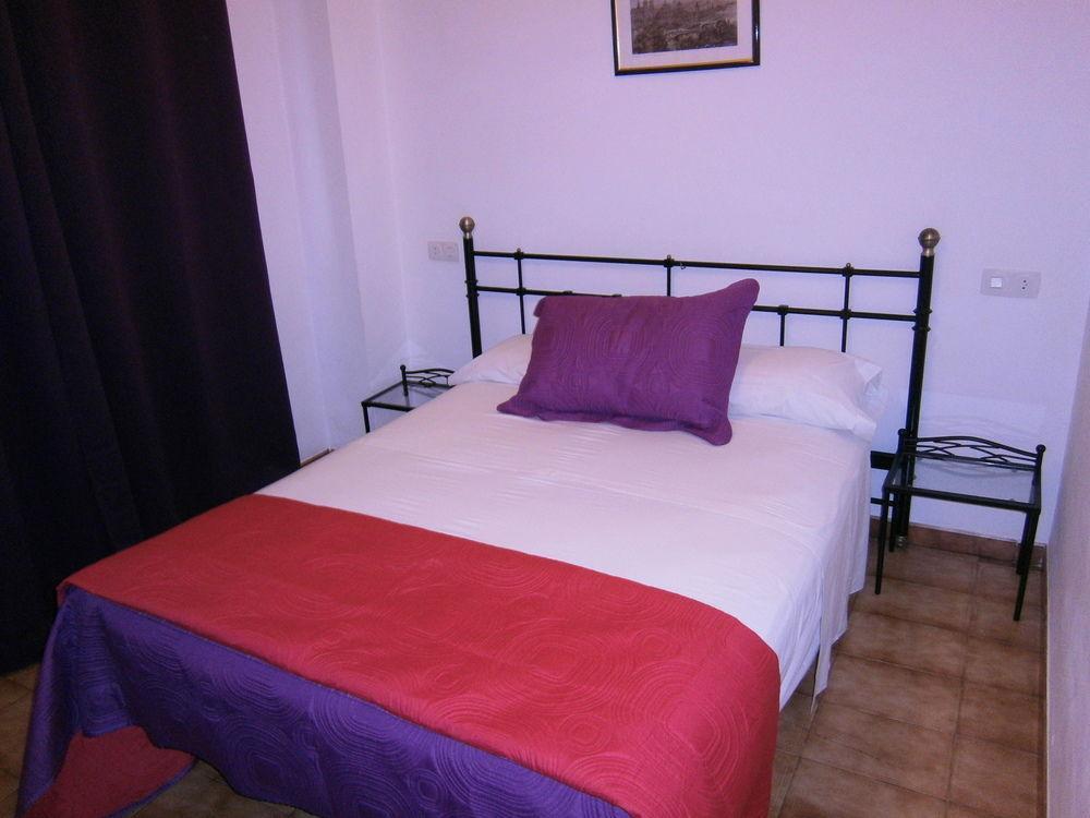 Hostal Don Pepe Фигерас Экстерьер фото